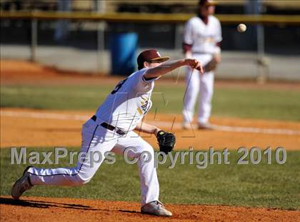 Thumbnail 3 in Hoover vs. Madison Academy photogallery.