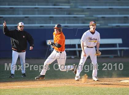 Thumbnail 2 in Hoover vs. Madison Academy photogallery.