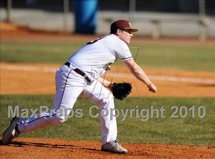 Thumbnail 2 in Hoover vs. Madison Academy photogallery.