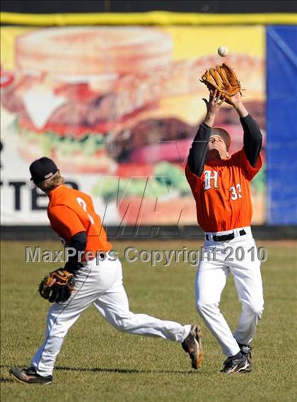 Thumbnail 3 in Hoover vs. Madison Academy photogallery.