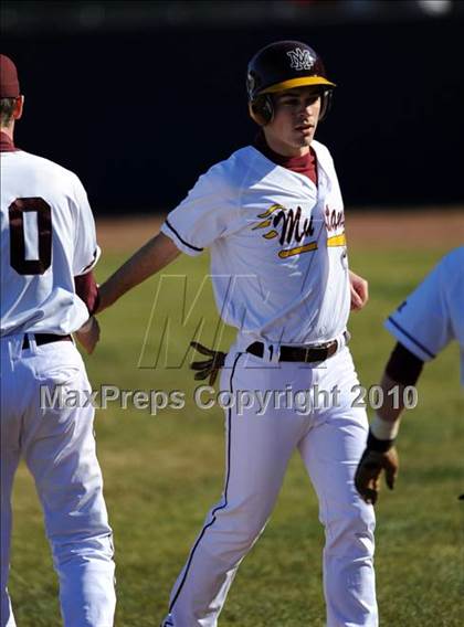 Thumbnail 2 in Hoover vs. Madison Academy photogallery.