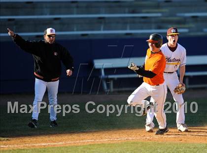 Thumbnail 1 in Hoover vs. Madison Academy photogallery.
