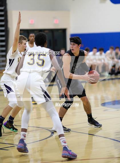 Thumbnail 3 in Camarillo vs. Campbell Hall (2018 Burbank Bulldog Tournament Final) photogallery.