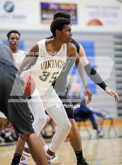 Thumbnail 2 in Camarillo vs. Campbell Hall (2018 Burbank Bulldog Tournament Final) photogallery.