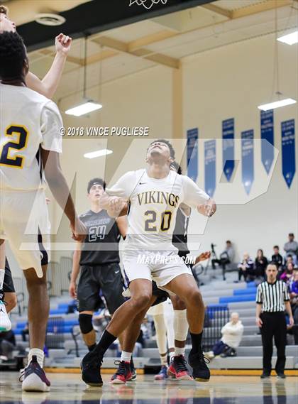 Thumbnail 2 in Camarillo vs. Campbell Hall (2018 Burbank Bulldog Tournament Final) photogallery.