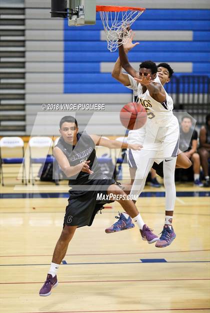 Thumbnail 1 in Camarillo vs. Campbell Hall (2018 Burbank Bulldog Tournament Final) photogallery.