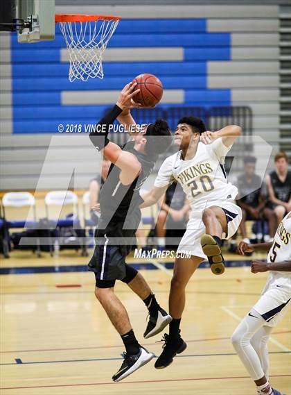 Thumbnail 2 in Camarillo vs. Campbell Hall (2018 Burbank Bulldog Tournament Final) photogallery.