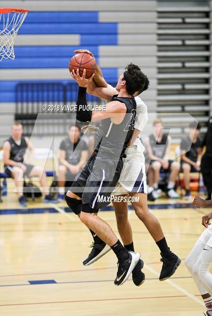 Thumbnail 3 in Camarillo vs. Campbell Hall (2018 Burbank Bulldog Tournament Final) photogallery.