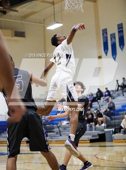 Thumbnail 2 in Camarillo vs. Campbell Hall (2018 Burbank Bulldog Tournament Final) photogallery.
