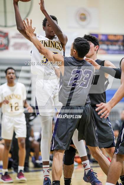 Thumbnail 3 in Camarillo vs. Campbell Hall (2018 Burbank Bulldog Tournament Final) photogallery.