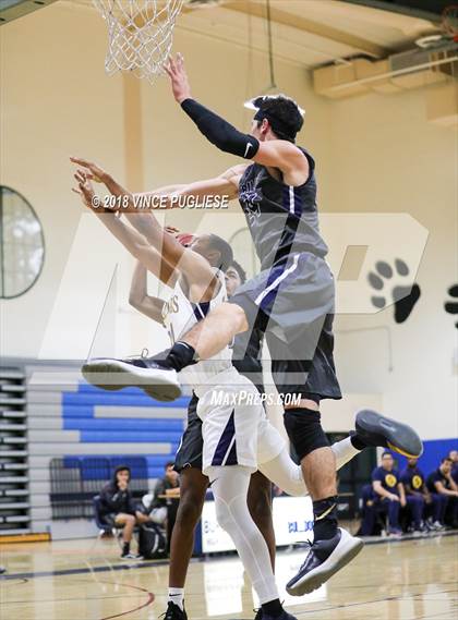 Thumbnail 2 in Camarillo vs. Campbell Hall (2018 Burbank Bulldog Tournament Final) photogallery.