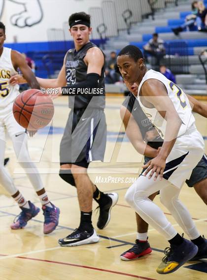 Thumbnail 2 in Camarillo vs. Campbell Hall (2018 Burbank Bulldog Tournament Final) photogallery.