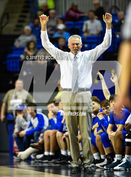 Thumbnail 2 in Izard County vs. Guy-Perkins (AAA 1A Final) photogallery.