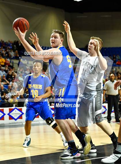 Thumbnail 1 in Izard County vs. Guy-Perkins (AAA 1A Final) photogallery.