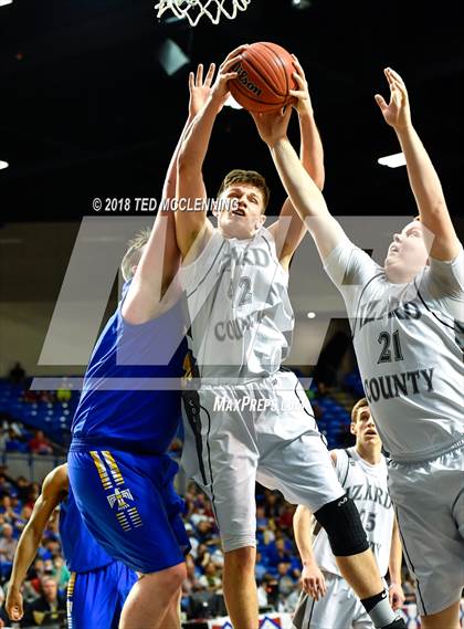 Thumbnail 3 in Izard County vs. Guy-Perkins (AAA 1A Final) photogallery.