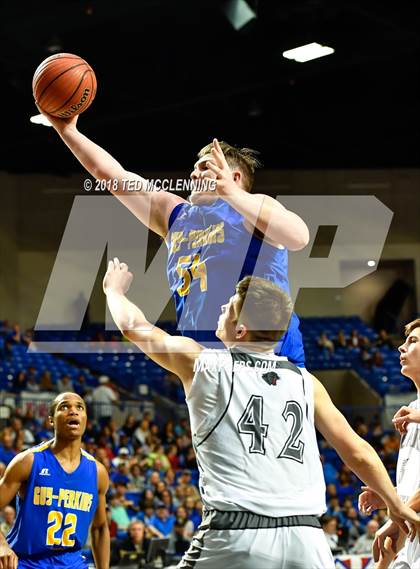 Thumbnail 2 in Izard County vs. Guy-Perkins (AAA 1A Final) photogallery.
