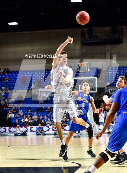 Thumbnail 1 in Izard County vs. Guy-Perkins (AAA 1A Final) photogallery.