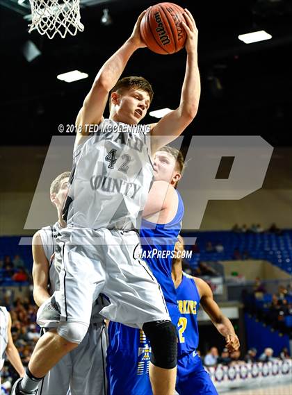 Thumbnail 3 in Izard County vs. Guy-Perkins (AAA 1A Final) photogallery.