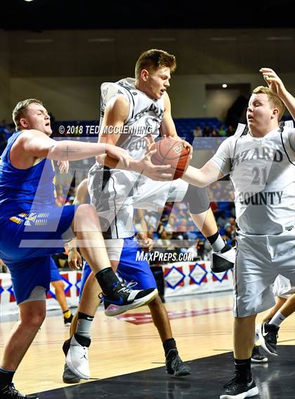 Thumbnail 1 in Izard County vs. Guy-Perkins (AAA 1A Final) photogallery.