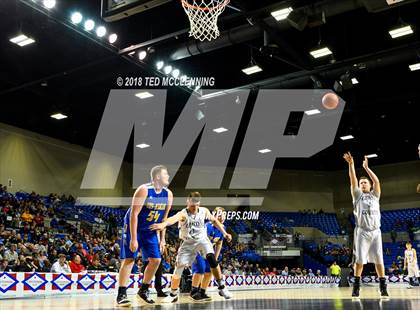 Thumbnail 2 in Izard County vs. Guy-Perkins (AAA 1A Final) photogallery.