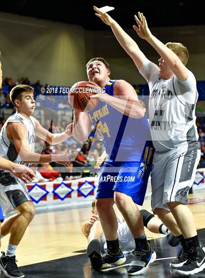 Thumbnail 3 in Izard County vs. Guy-Perkins (AAA 1A Final) photogallery.