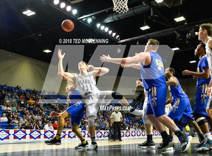 Thumbnail 1 in Izard County vs. Guy-Perkins (AAA 1A Final) photogallery.