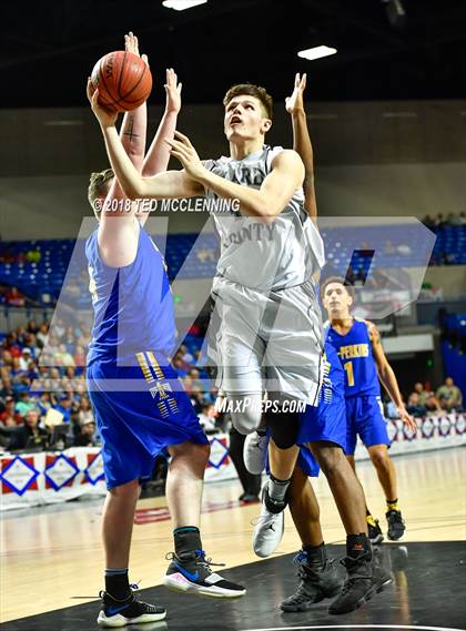 Thumbnail 1 in Izard County vs. Guy-Perkins (AAA 1A Final) photogallery.