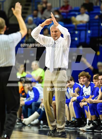 Thumbnail 2 in Izard County vs. Guy-Perkins (AAA 1A Final) photogallery.