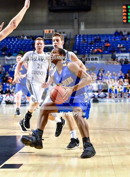 Thumbnail 2 in Izard County vs. Guy-Perkins (AAA 1A Final) photogallery.