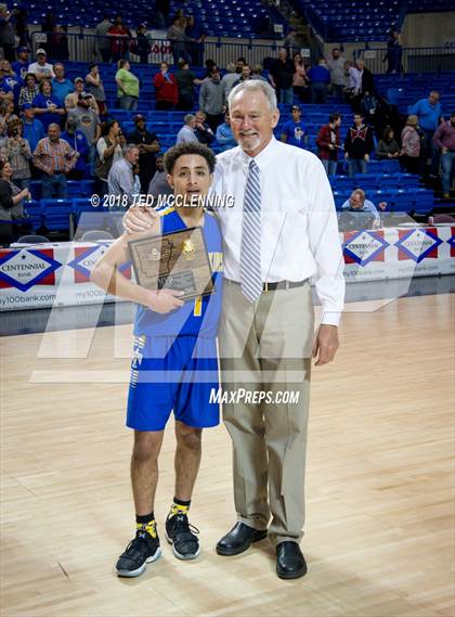 Thumbnail 2 in Izard County vs. Guy-Perkins (AAA 1A Final) photogallery.