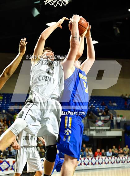 Thumbnail 1 in Izard County vs. Guy-Perkins (AAA 1A Final) photogallery.