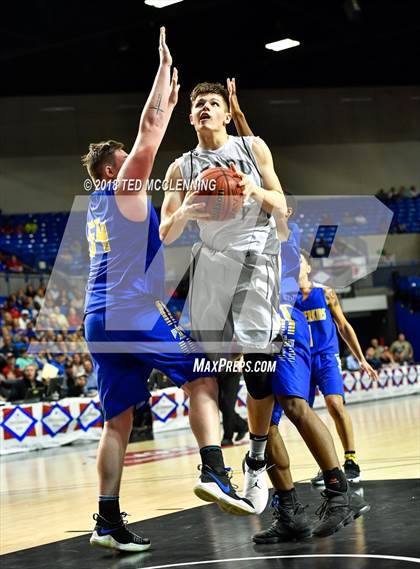 Thumbnail 3 in Izard County vs. Guy-Perkins (AAA 1A Final) photogallery.