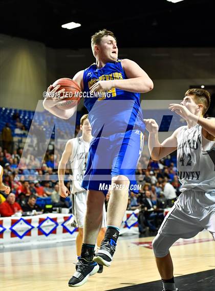 Thumbnail 2 in Izard County vs. Guy-Perkins (AAA 1A Final) photogallery.