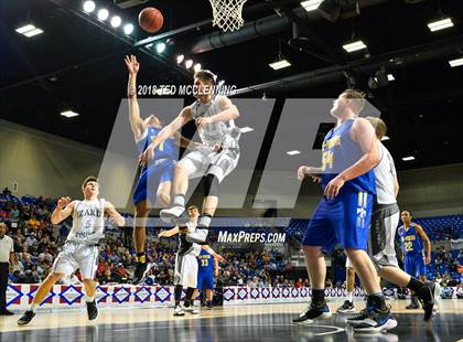 Thumbnail 2 in Izard County vs. Guy-Perkins (AAA 1A Final) photogallery.