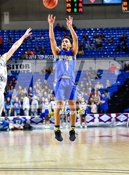 Thumbnail 3 in Izard County vs. Guy-Perkins (AAA 1A Final) photogallery.