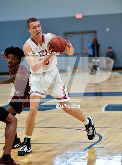 Thumbnail 3 in Hallandale vs Victory Christian (Prep Hoops Sunbash) photogallery.