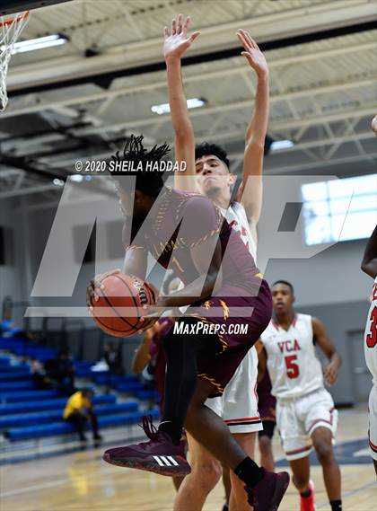 Thumbnail 1 in Hallandale vs Victory Christian (Prep Hoops Sunbash) photogallery.