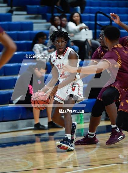 Thumbnail 2 in Hallandale vs Victory Christian (Prep Hoops Sunbash) photogallery.