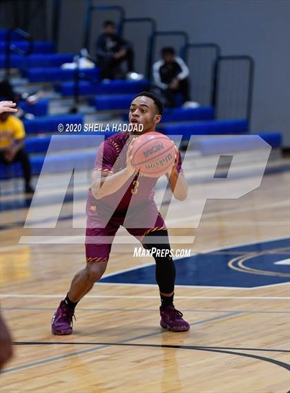 Thumbnail 3 in Hallandale vs Victory Christian (Prep Hoops Sunbash) photogallery.