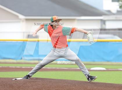 Thumbnail 2 in Pioneer vs. Harlingen South (UIL Baseball Bi-District 5A D2) photogallery.