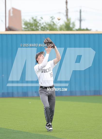 Thumbnail 3 in Pioneer vs. Harlingen South (UIL Baseball Bi-District 5A D2) photogallery.