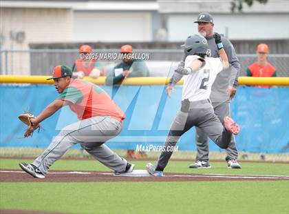 Thumbnail 3 in Pioneer vs. Harlingen South (UIL Baseball Bi-District 5A D2) photogallery.