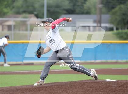Thumbnail 2 in Pioneer vs. Harlingen South (UIL Baseball Bi-District 5A D2) photogallery.