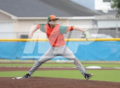 Thumbnail 2 in Pioneer vs. Harlingen South (UIL Baseball Bi-District 5A D2) photogallery.