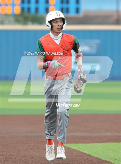 Thumbnail 2 in Pioneer vs. Harlingen South (UIL Baseball Bi-District 5A D2) photogallery.