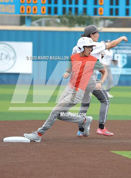 Thumbnail 2 in Pioneer vs. Harlingen South (UIL Baseball Bi-District 5A D2) photogallery.