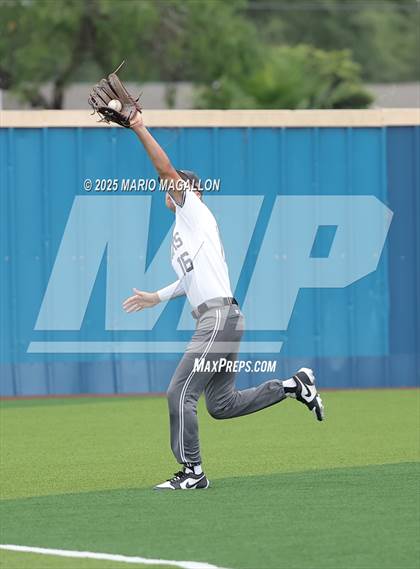 Thumbnail 1 in Pioneer vs. Harlingen South (UIL Baseball Bi-District 5A D2) photogallery.