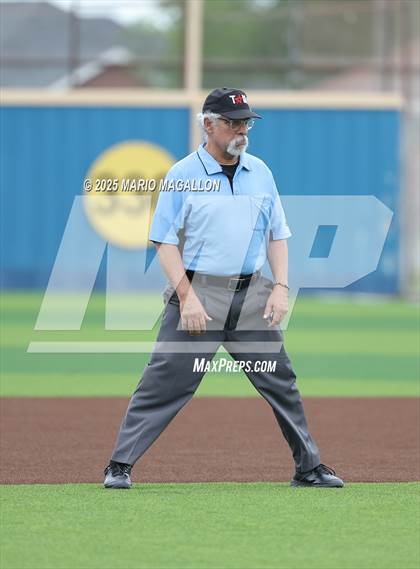 Thumbnail 1 in Pioneer vs. Harlingen South (UIL Baseball Bi-District 5A D2) photogallery.