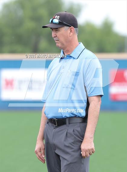 Thumbnail 1 in Pioneer vs. Harlingen South (UIL Baseball Bi-District 5A D2) photogallery.