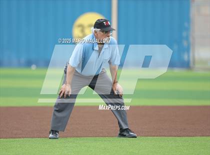 Thumbnail 3 in Pioneer vs. Harlingen South (UIL Baseball Bi-District 5A D2) photogallery.
